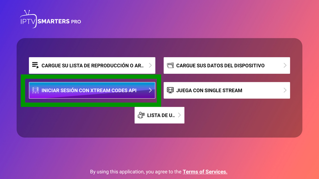 Pantalla de IPTV Smarters Player con la opción «Iniciar sesión con XTREAM Codes Api» resaltada